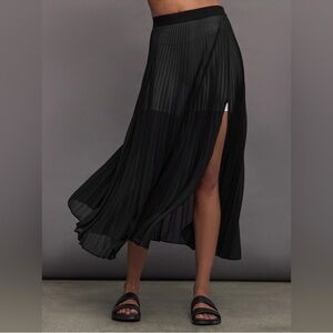 NWT Carbon38 Black Pleated Maxi Skirt Size XS